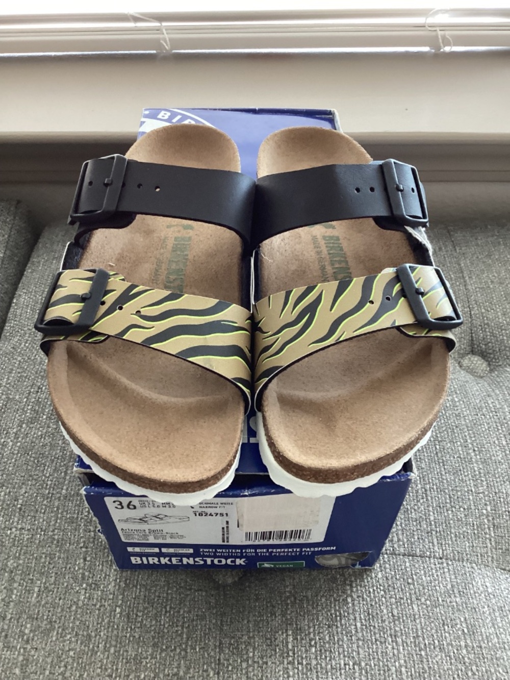 BIRKENSTOCK Women's Arizona Split Birko-Flor Sandals, size US5/ EU36 - Picture 5 of 13